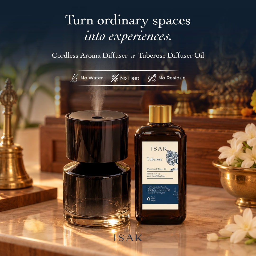 Cordless aroma diffuser with tuberose fragrance oil bottle, glossy black and gold top