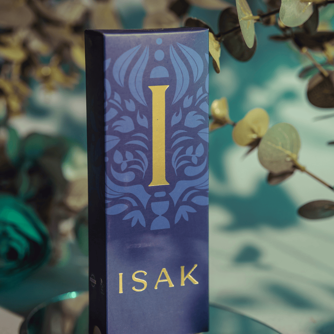 ISAK Aquilaria Awadhi Karton, blau mit goldenen Schriftzügen